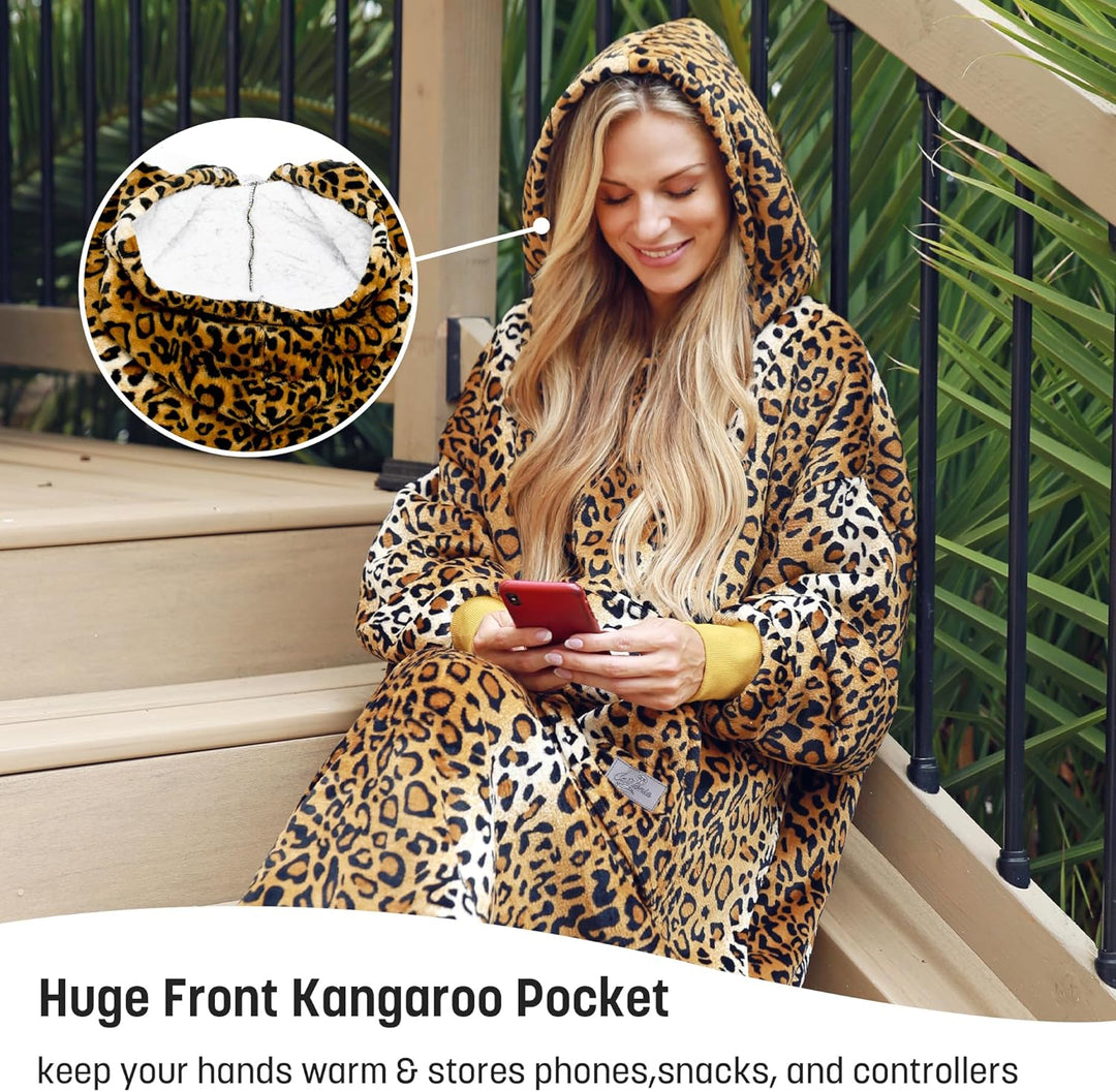 Extra Lange Sherpa Hoodie Decke Ghepard, Flauschige Übergrosse Kuscheldecke mit Ärmeln und Kapuze, W