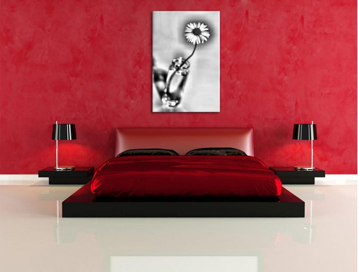 Pixxprint kleines Gänseblümchen im Glas / 100x70cm Leinwandbild bespannt auf Holzrahmen/Wandbild Kun