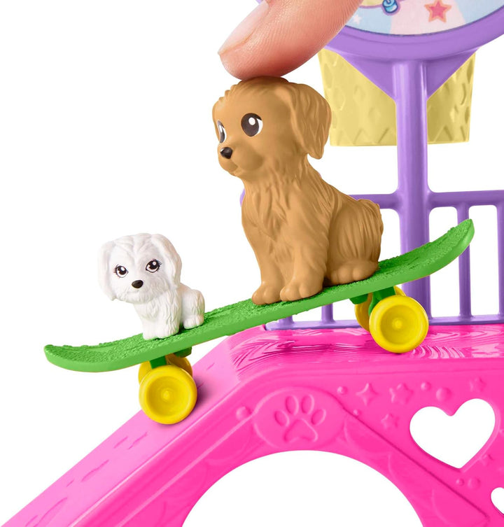 Barbie Chelsea Serie, Chelsea mit braunen Haaren, Roller, Skateboard, Skaterrampe, Hund, Zubehör, 1x