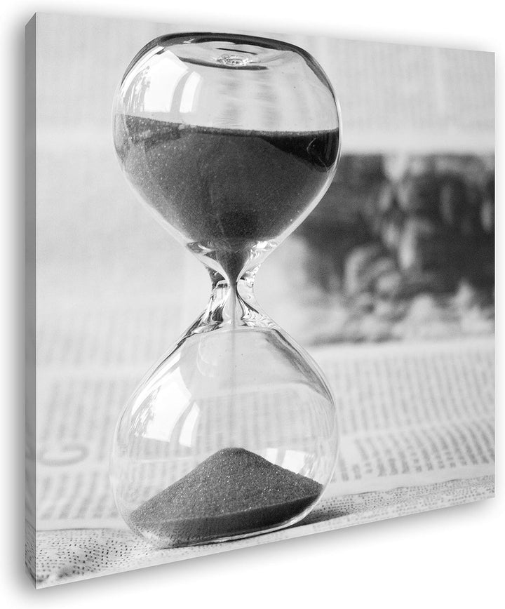 deyoli Elegante Sanduhr auf Einer Zeitung im Format: 70x70 Effekt: Schwarz&Weiss als Leinwandbild, M