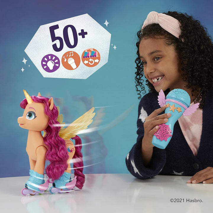 My Little Pony – Eine Neue Generation Sing- und Skatespass Sunny Starscout – Pony (22,5 cm) mit Fern