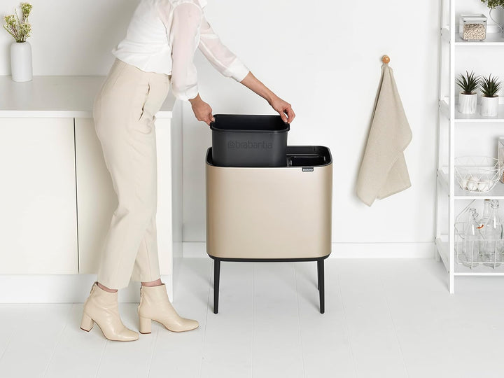 Brabantia Bo Touch Mülleimer Recycling, Metallic Gold, 11 + 23L 2 Inneneimer (11 + 23L) Champagne, 2