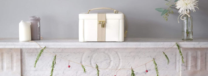 Dulwich Designs Schmuckkästchen aus Leder, cremefarben / Nerzfarben