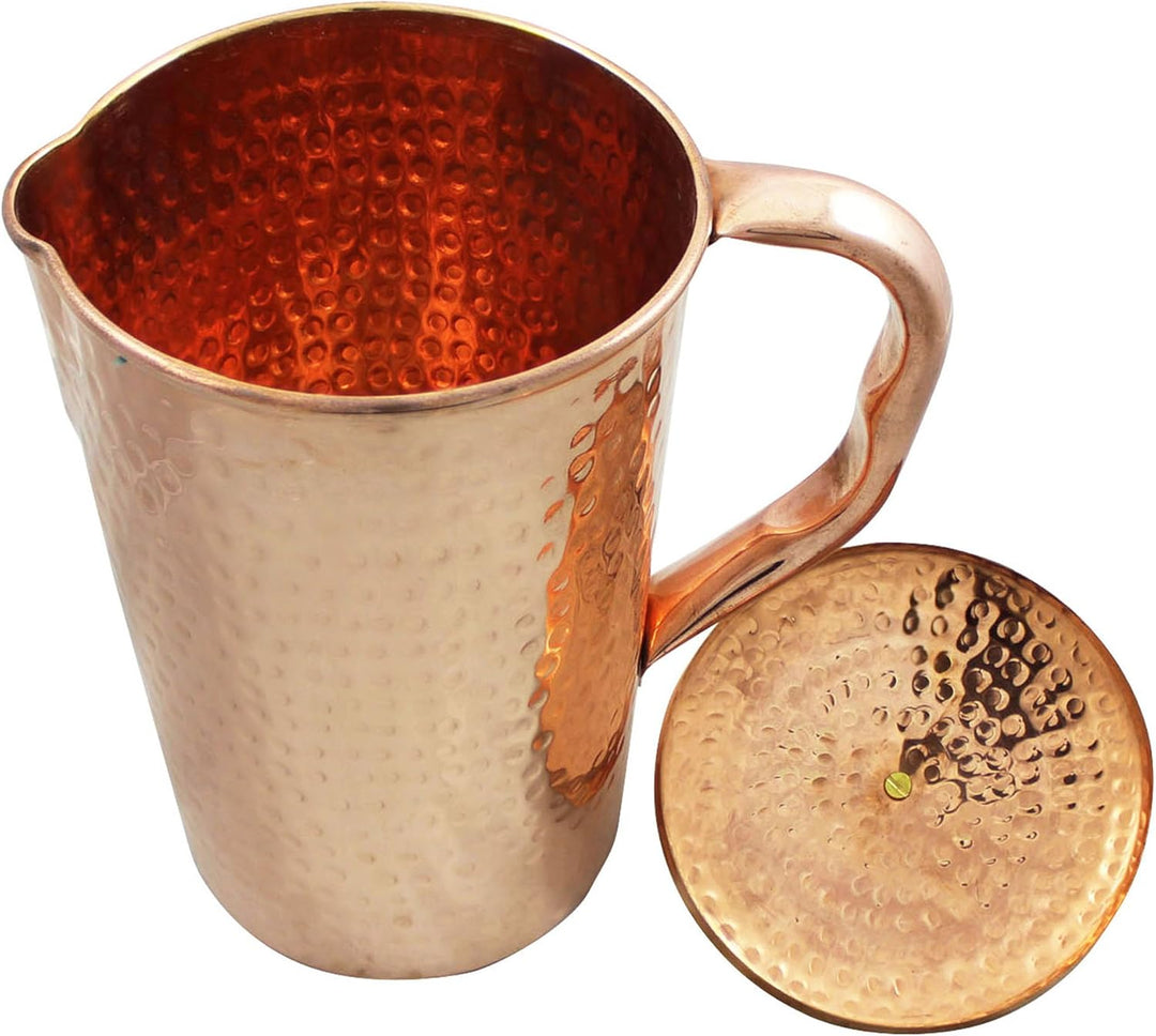 SKAVIJ reiner Kupferkrug mit deckel und 4 becher im gehämmerten stil (1,6 liter)