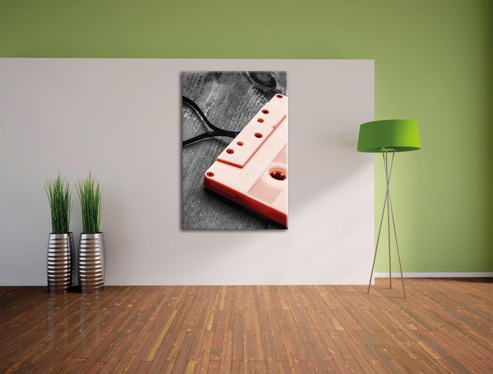 Pixxprint Retro Kasette mit Herz schwarz/weiss, Format: 80x120 auf hochkantiges Leinwand, XXL riesig