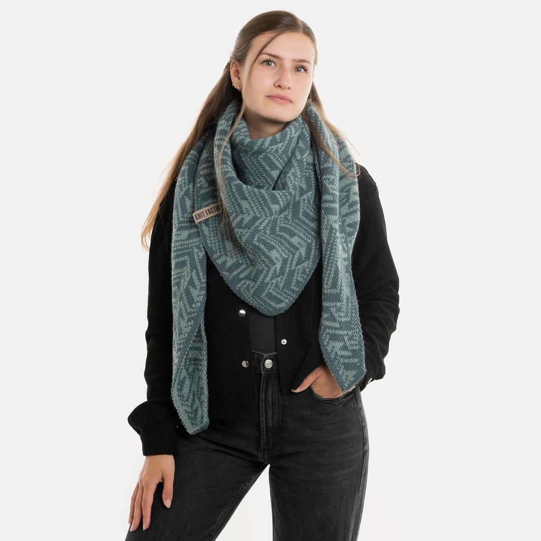 KNIT FACTORY - Dreiecksschal Josh - Damen Strickschal mit Wolle - Umschlagtuch für den Herbst und Wi