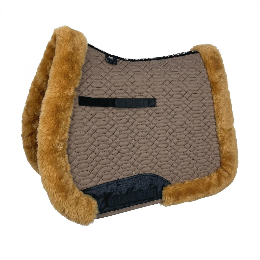 Engel Reitsport Lammfell Schabracke Fully Lined mit Fellkranz SCHABRA3-VSS-CAM-CAM Stoff Camel Fell