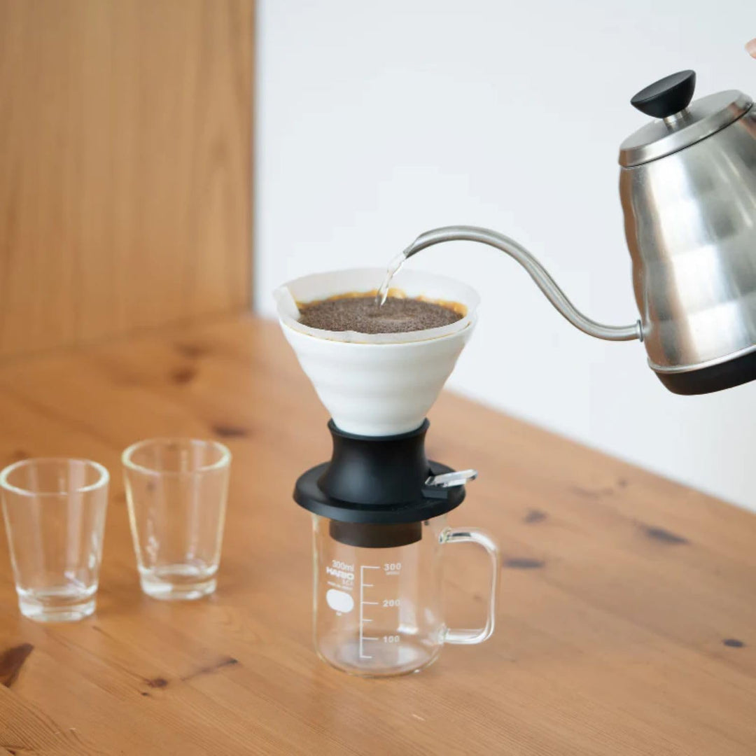 HARIO V60 Keramik-Tropfschalter, 200 ml, Weiss Size 02 Ceramic Weiss, Size 02 Weiss