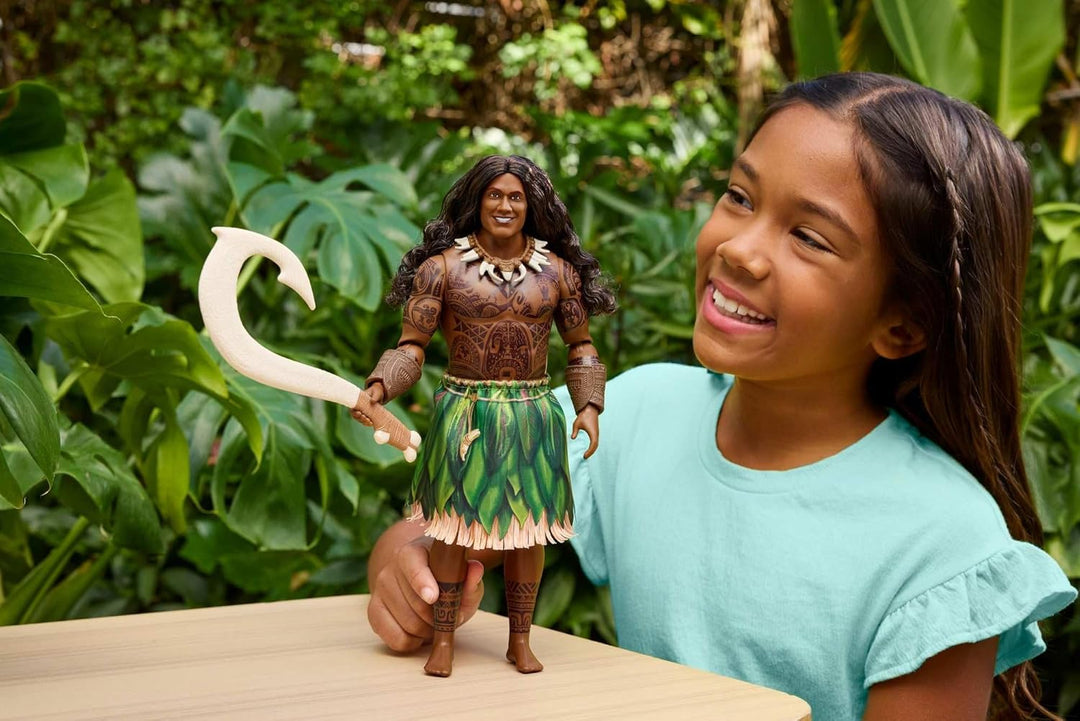 Mattel Disney Vaiana Maui-Puppe mit Abnehmbarer Kleidung, lockigen Haaren, Angelhaken und 3 Zubehör