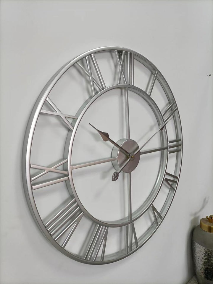 Grosse Wanduhr im Vintage-Stil, rund, geräuschlos, schwarz. Gratis dazu EIN Extraset Uhrzeiger in Go