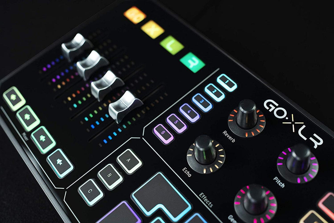 TC Helicon GoXLR Revolutionäre Online-Broadcaster-Plattform mit 4-Kanal-Mischpult, motorisierten Fad