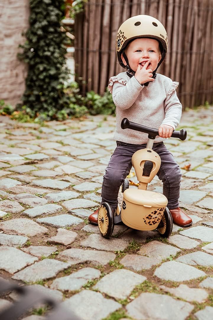 Scoot & Ride Unisex – Babys Highwaykick 1 Lifestyle Kickboard mit Sitz und Behälter… Leopard, Leopar