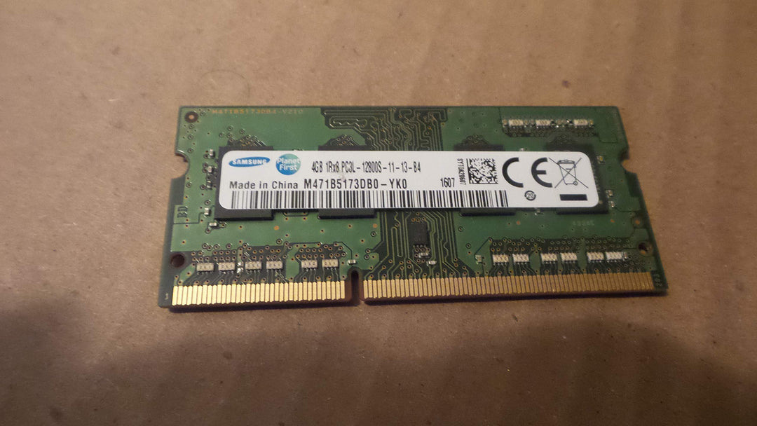 Samsung M378B5273DHO-CKO 1520 interner Speicher (SO-DIMM, DDR3L-1600, 4GB (1 x 4GB), 4GB (1 x 4GB)