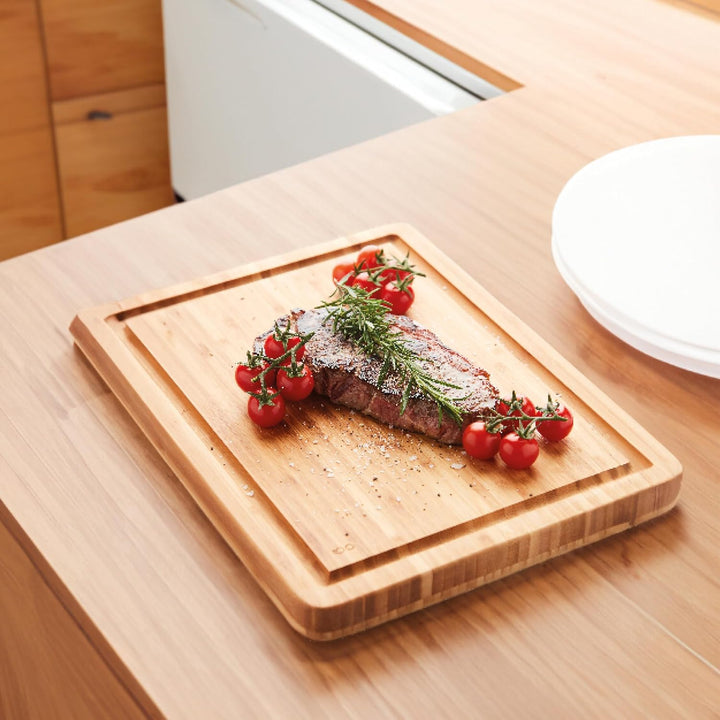 Outdoor und Küche Schneidebrett aus Bambus Holz mit Saftrille, zubehör zum Fleisch schneiden, Grill