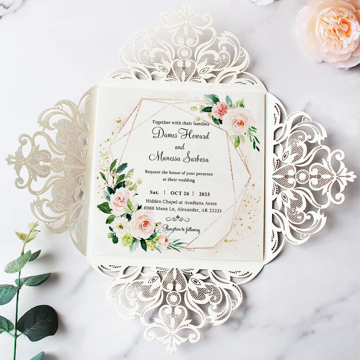 Hosmsua 20 Stück Silber Laser Cut Hohlblumenhochzeits Hochzeitseinladungskarten mit Umschläge Brautp