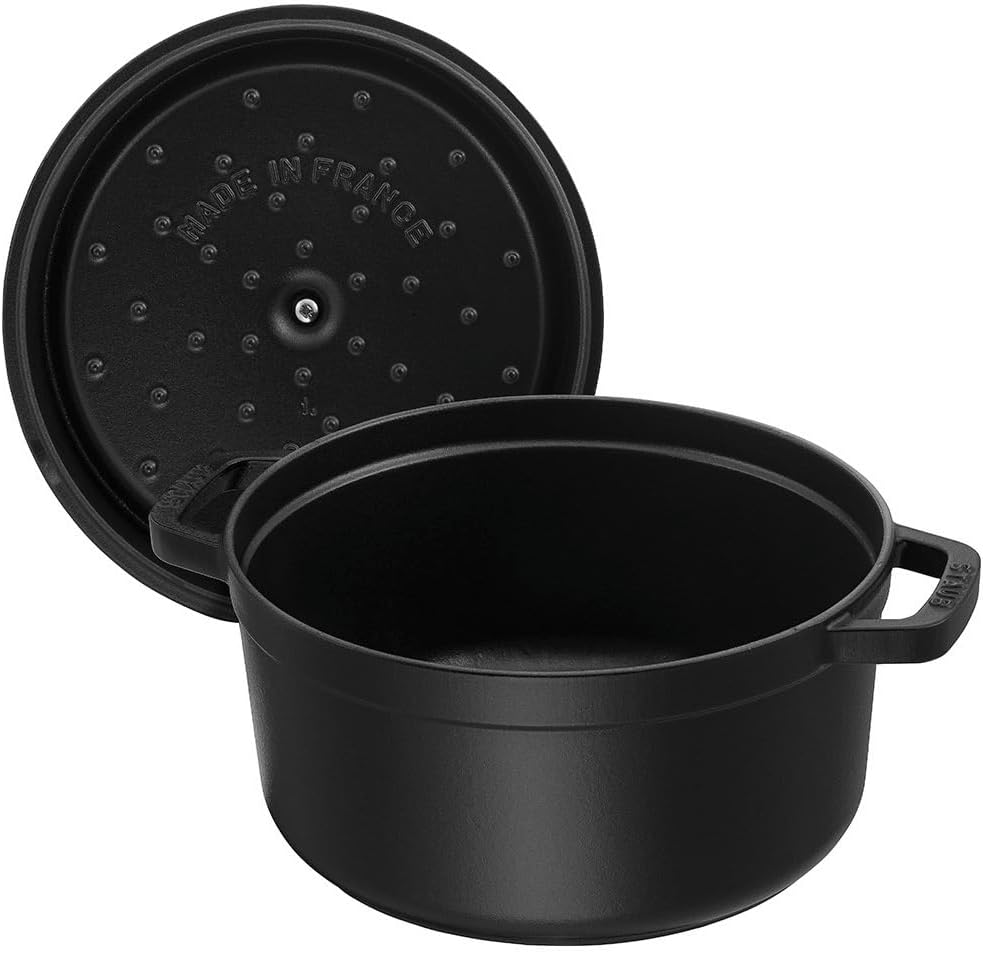 STAUB Gusseisen Bräter/Cocotte, Rund 24 cm, 3,8 L, Aromaregen Funktion, Für alle Herdarten geeignet,