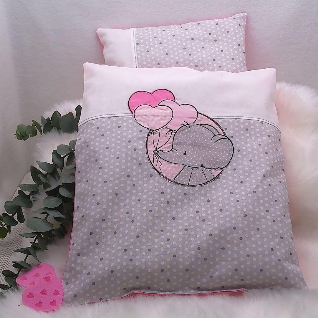 Puppenbettwäsche, 2tlg. gesticktem Elefantenkind Lotta mit Herzen Ballons Decke 40h x 32b, Kissen 16