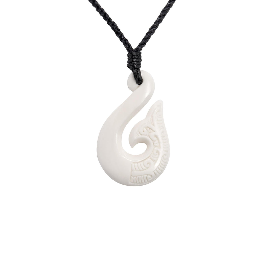81stgeneration Damen Herren Handgeschnitzte Knochen Whale Tail HEI Matau Maori Anhänger Halskette