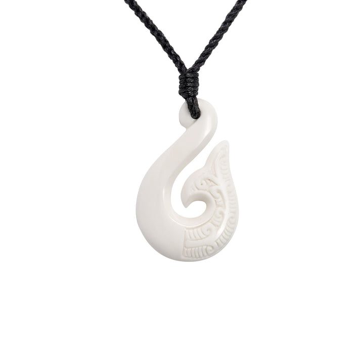 81stgeneration Damen Herren Handgeschnitzte Knochen Whale Tail HEI Matau Maori Anhänger Halskette