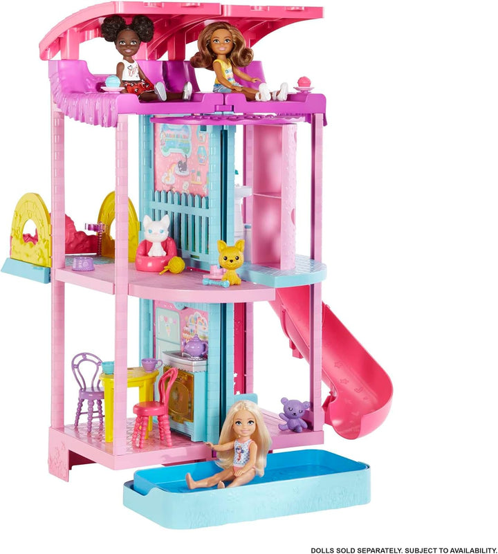 BARBIE Chelsea Spielhaus - 3 Etagen mit Verwandlungsfunktion, geheime Spielbereiche, Aufzug, Pool, R