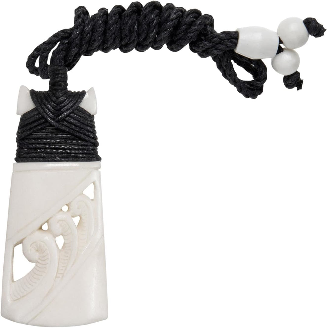 81stgeneration Unisex Geschnitzter Knochen Gravierter Maori Dreifach Koru Toki Anhänger Halskette