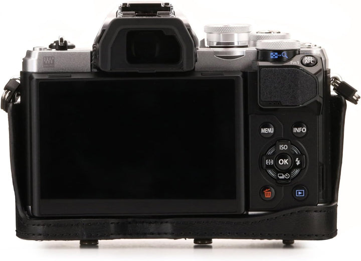MegaGear Olympus OM-D E-M10 Mark III (14-42mm) Ever Ready Leder Kamera-Case mit Trageriemen und Batt