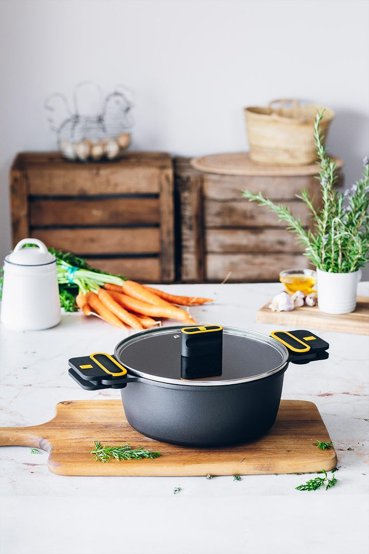 BRA Daily Pro | Hoher Kochtopf 28 cm aus Aluminiumguss, antihaftbeschichtet ohne PFOA, für alle Herd