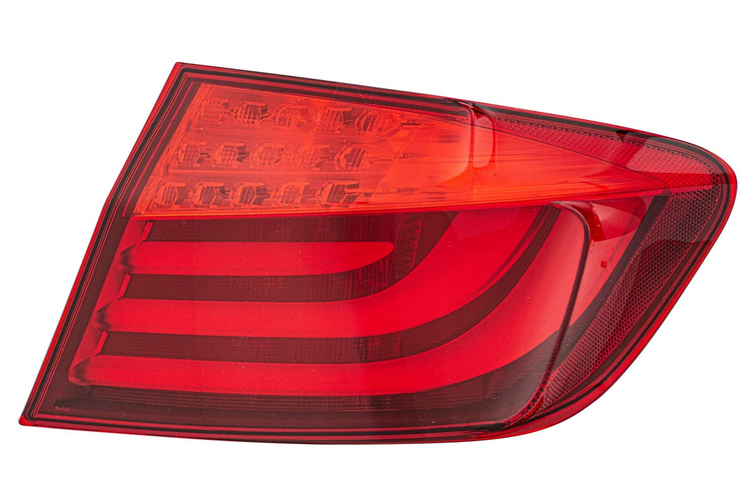 HELLA 2SD 010 234-101 Heckleuchte - LED - äusserer Teil - rechts - für u.a. BMW 5 (F10), Rechts