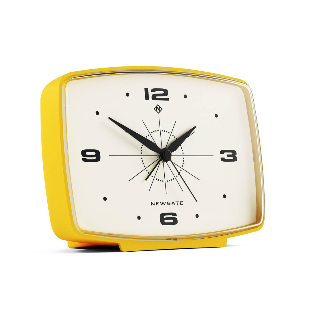 NEWGATE® Brooklyn Wecker | Rechteckiges Retro-Design | Zitrusgelb | Ideal für Nachttisch, Schreibtis