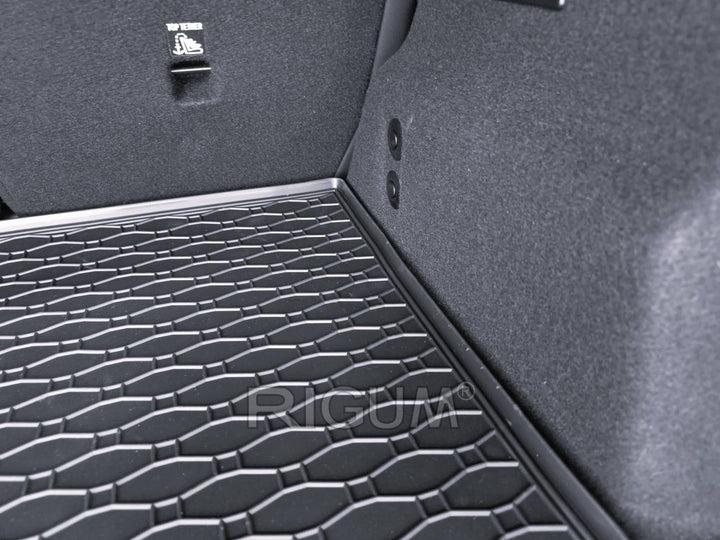 AZUGA Gummi Kofferraummatte mit erhöhtem Rand passend für BMW X1 (U11)/iX1 ab 10/2022 (mit verschieb