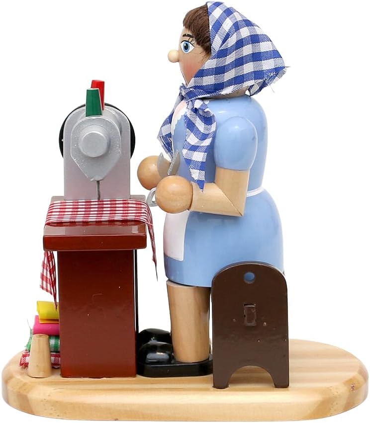 Dekohelden24 Holz Räucherfrau - Räucherfigur als Schneiderin - Näherin an Nähmaschine, L/B/H 15 x 10