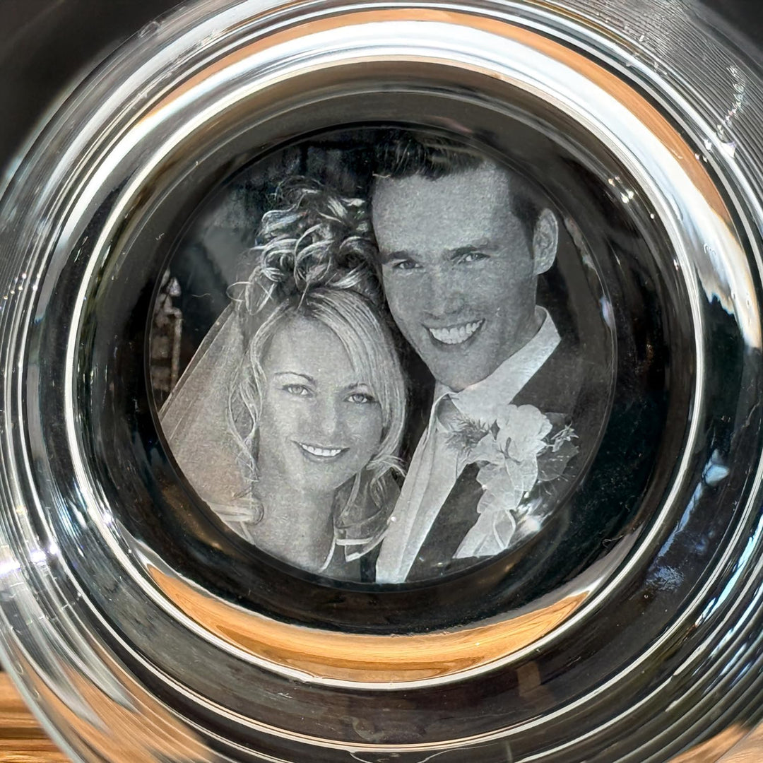 contento | Whisky-Glas personalisiert – FOTO‑Gravur im Glasboden – eigenes Bild im Boden gelasert– G