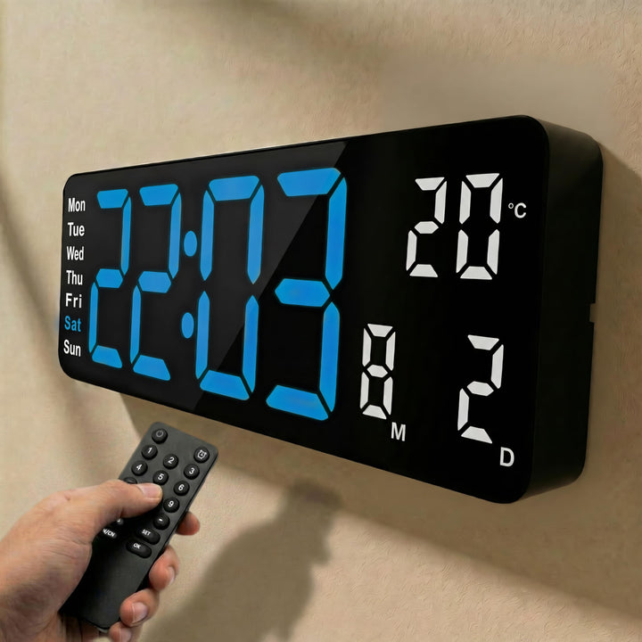 OPIS Clock 1 XL 32 cm – Wanduhr Digital in Blau mit Fernbedienung, Temperaturanzeige, Datum, Wochent