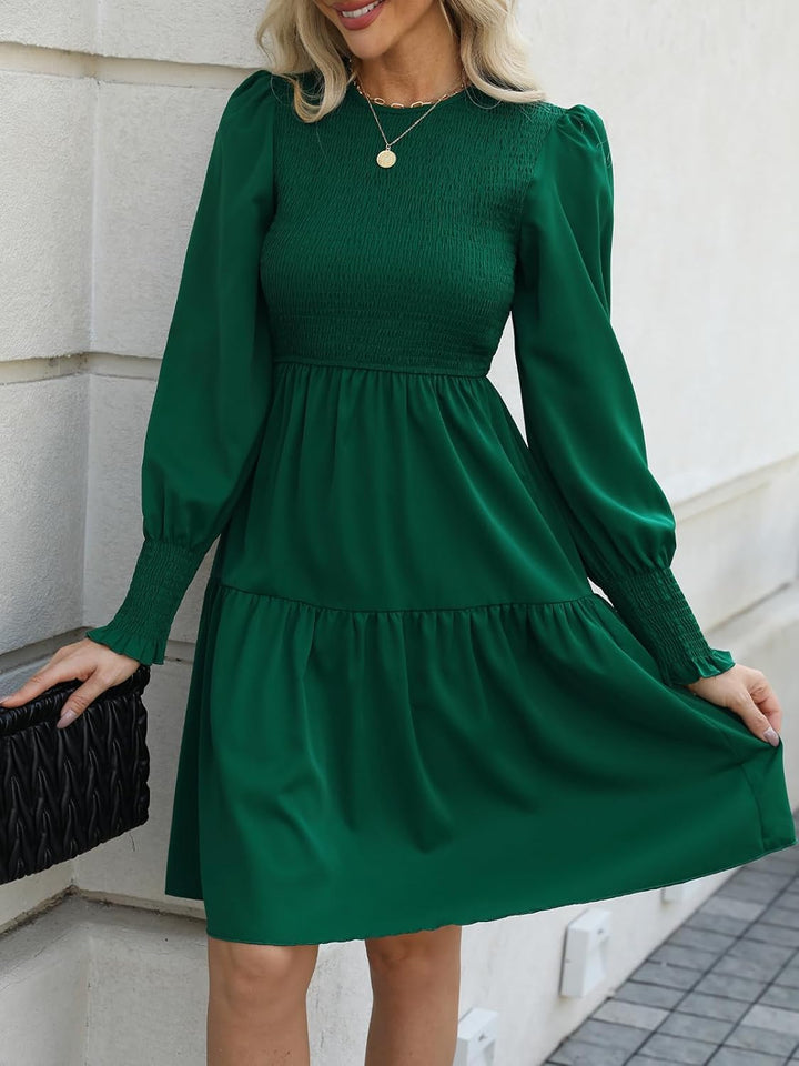 CUPSHE Damen Kleid Rundhals Langarm Rüschensaum A Linien Gesmoktes Minikleid Freizeitkleider Party S