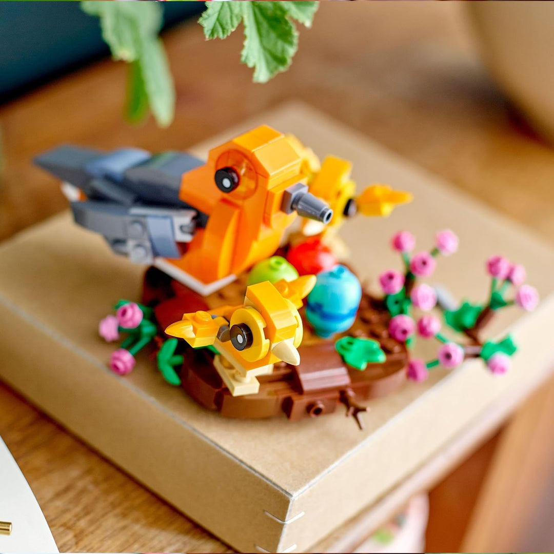 LEGO Creator Vogelnest Set, Spielzeug zum Bauen für Kinder ab 9 Jahren, Mädchen und Jungen, mit 3 Sp
