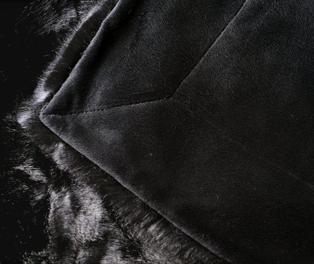 Wohnen & Accessoires GmbH & Co. KG Luxuriöse Felldecke Zobel schwarz - 5 Grössen - 150 x 200 cm bis