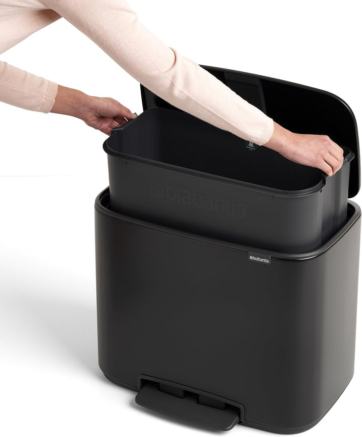 Brabantia Bo Treteimer 36 L Abfalleimer, Metall, Matt schwarz, 54 x 36.5 x 44 cm, 1 Einheiten 1 Inne