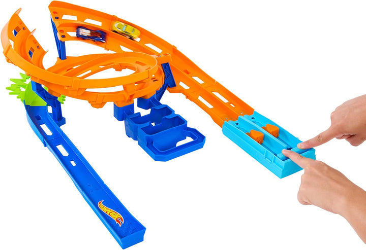 Hot Wheels Spielzeugauto-Trackset, Steilkurven-Rennstrecke, 2 Spielzeugautos im Massstab 1:64, einfa
