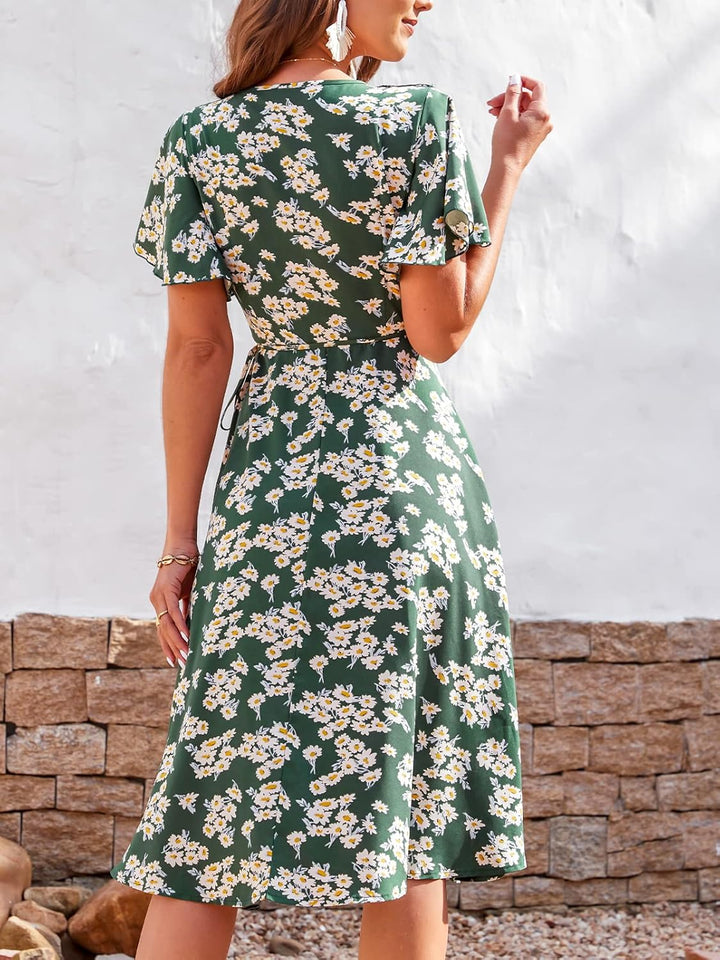 CUPSHE Damen Sommerkleid Rüschen V Ausschnitt Wickeloptik Kurzarm Blumenmuster Freizeitkleider Vinta