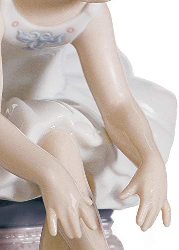 LLADRÓ Mädchen-Figur Kleine Ballerina I. Ballerina. Porzellan.