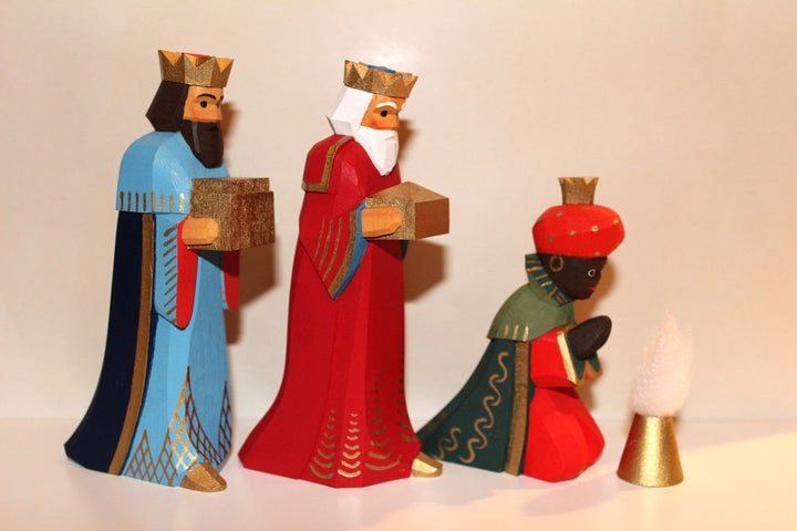 Lotte Sievers-Hahn Krippenfiguren Set 3 Könige mit Caspar grün und Geschenk im Baumwollbeutel
