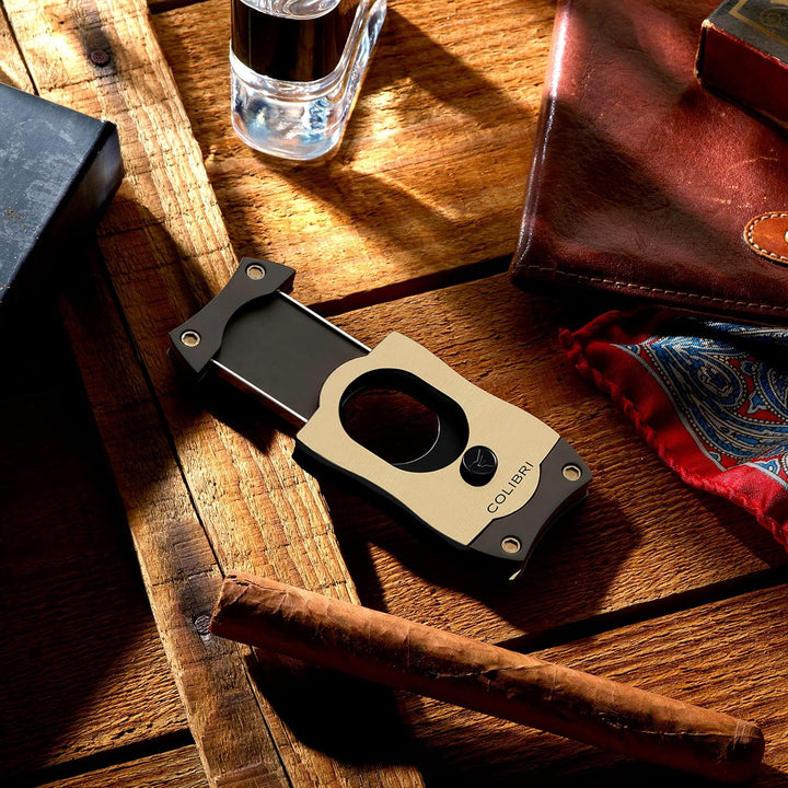 Colibri S-Cut Zigarrenschneider - Klassischer Gerader Schnitt - Bis zu 66 Ringmass Zigarren - Ergono
