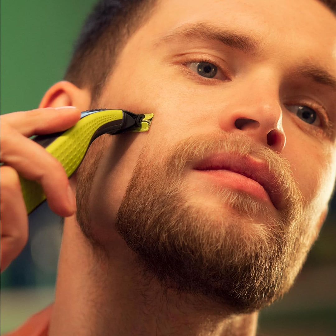 Philips OneBlade verfügt über einen 5-in-1 verstellbaren Kamm, Trimmer, Rasierer und Elektrorasierer