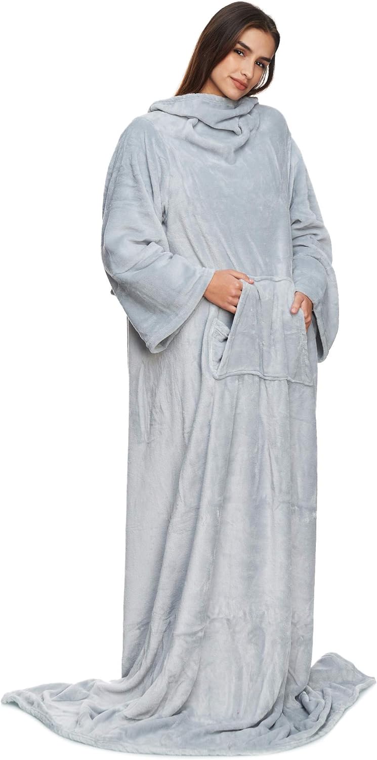 made2trade Weiche Kuscheldecke mit Ärmeln, Bauchtasche und Handyfach - aus fedeleichtem Coral-Fleece