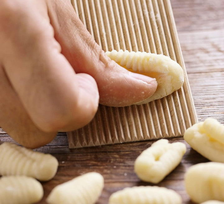 Küchenprofi Gnocchi Brett | Nudelbrett für Gnocchi und Garganelli | Garganelliabstreifer |Buchenholz