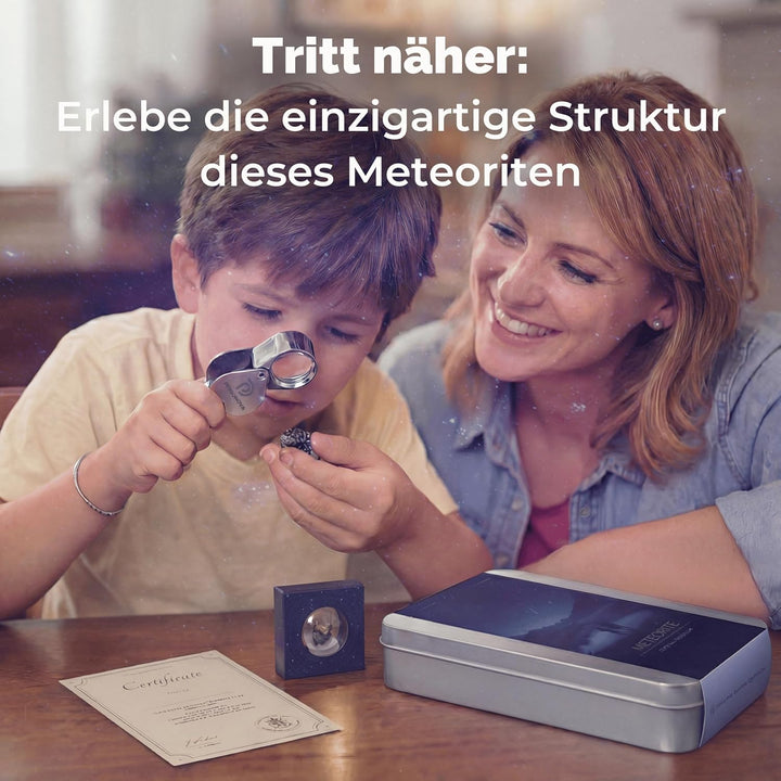 Meteorit Geschenkbox – echter Meteorit (Space Rock) mit Urkunde, Lupe & Displaycase | Sternschnuppe