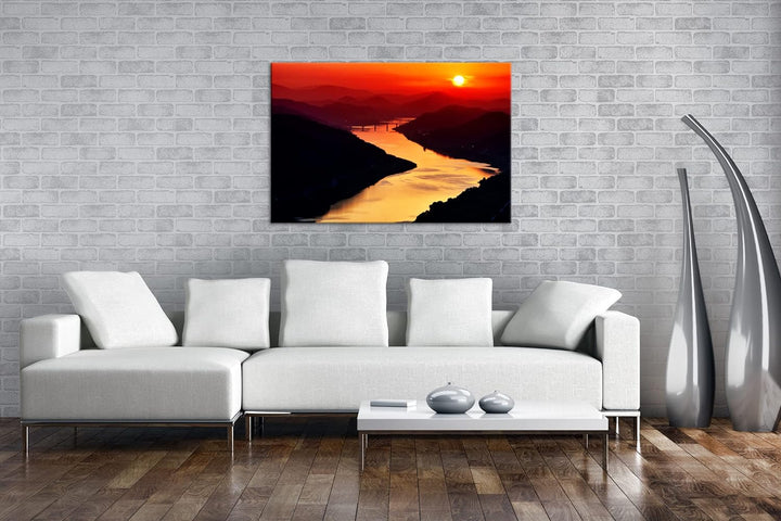 deyoli Dark langer Fluss im roten Sonnenschein im Format: 80x60 als Leinwandbild, Motiv fertig gerah