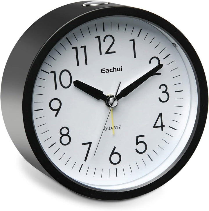 Eachui Wecker Analog Ohne Ticken mit Schlummerfunktion, Nachtlicht, Batteriebetrieben, Geräuschlos,