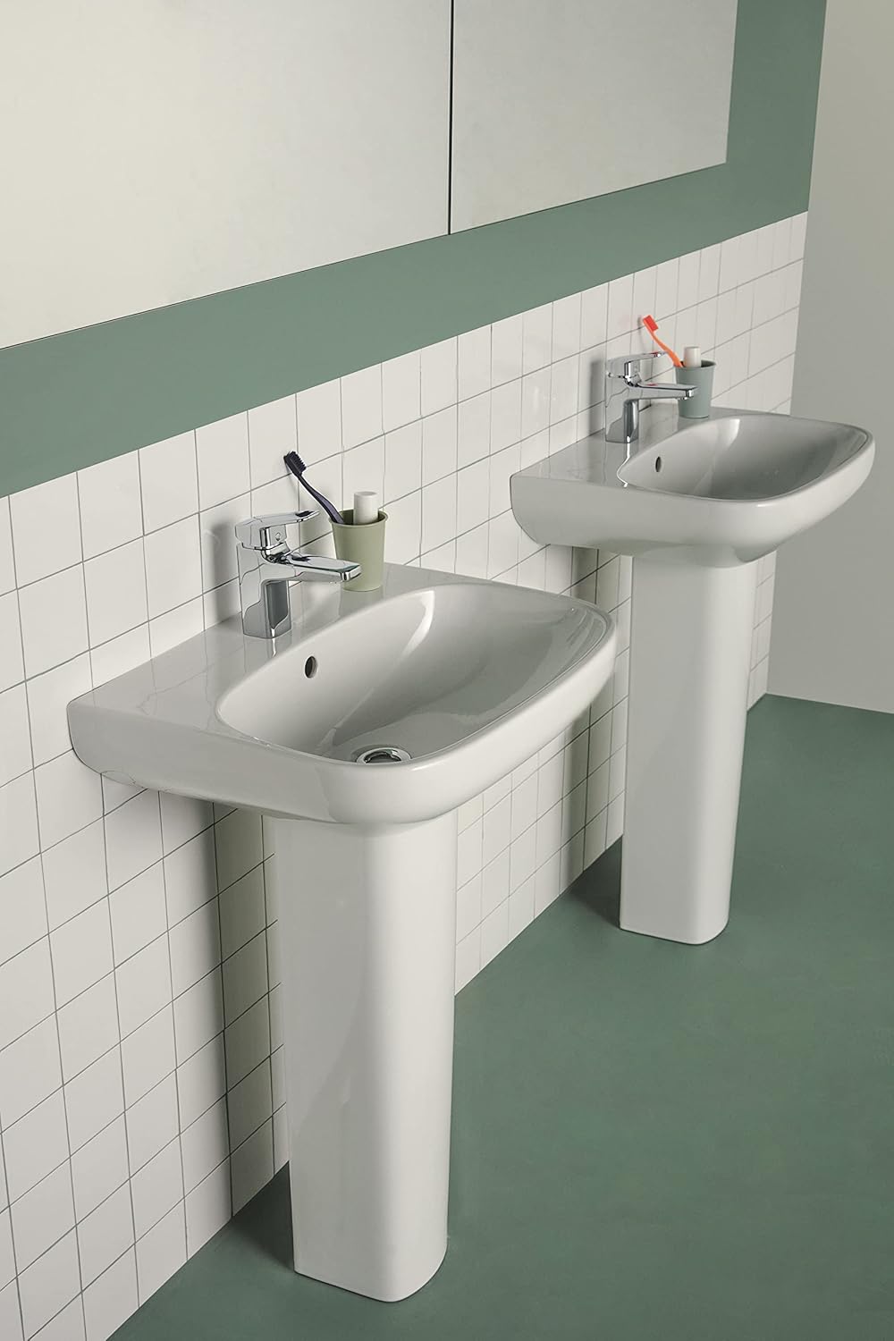 Ideal Standard T542001 Ideal Standard i.life A, Waschtisch 55cm, 1 Hahnloch mittig durchgestochen, m