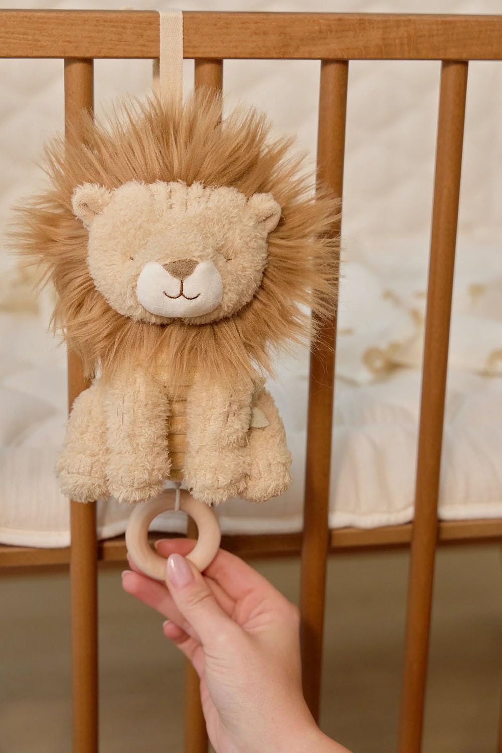 Little Dutch Spieluhr - Einschlafhilfe - Aufzieh-Spieluhr - Löwe - für Babys ab der Geburt - Safari